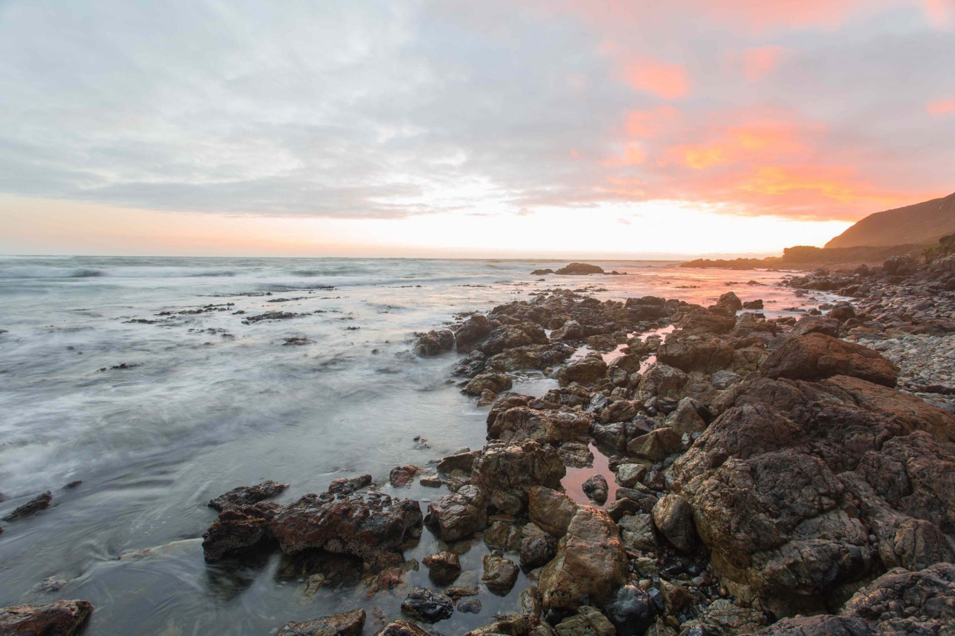 Along with the heritage and history, the beauty and remoteness of the Tassie West Coast is the big drawcard for 4WDers.