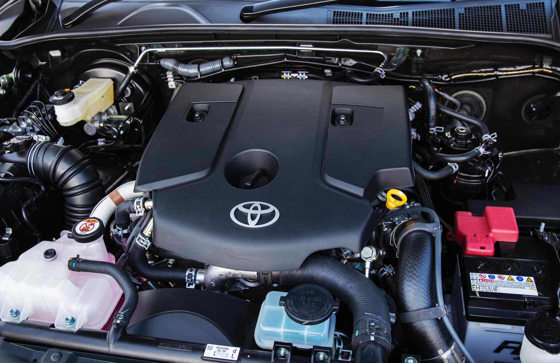 Toyota Hilux Rugged X Engine