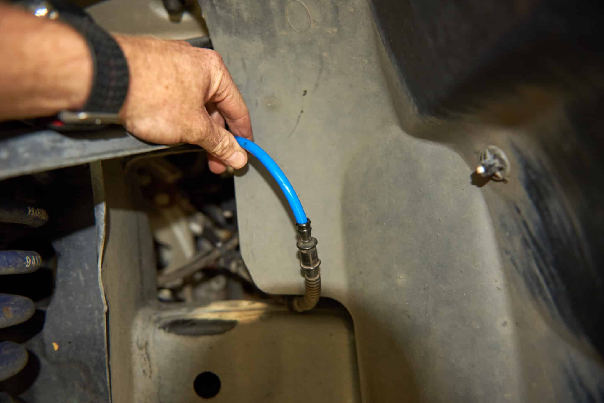 How to install diff breathers and why they're so important Unsealed 4X4