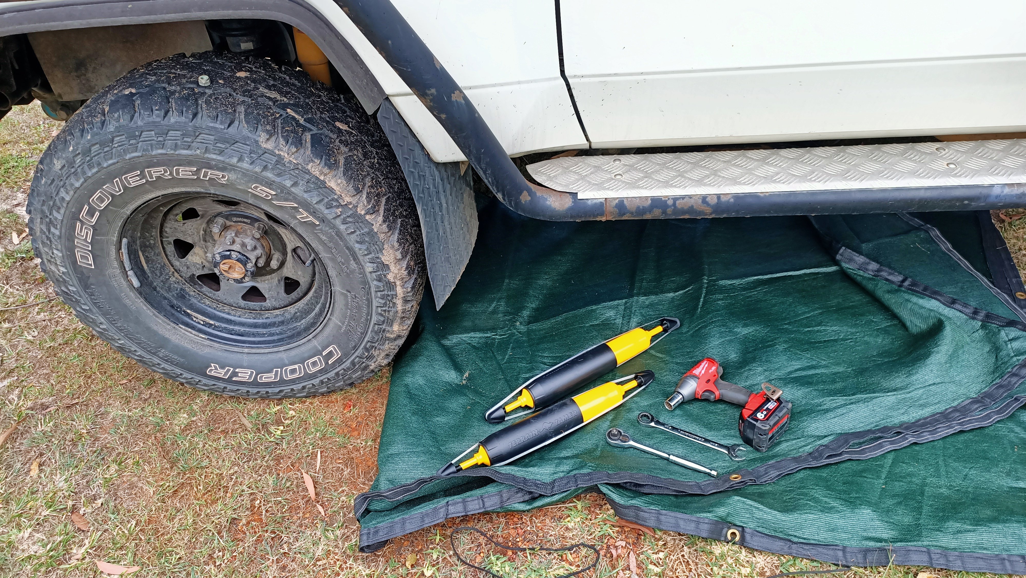 Parabolic leaf springs