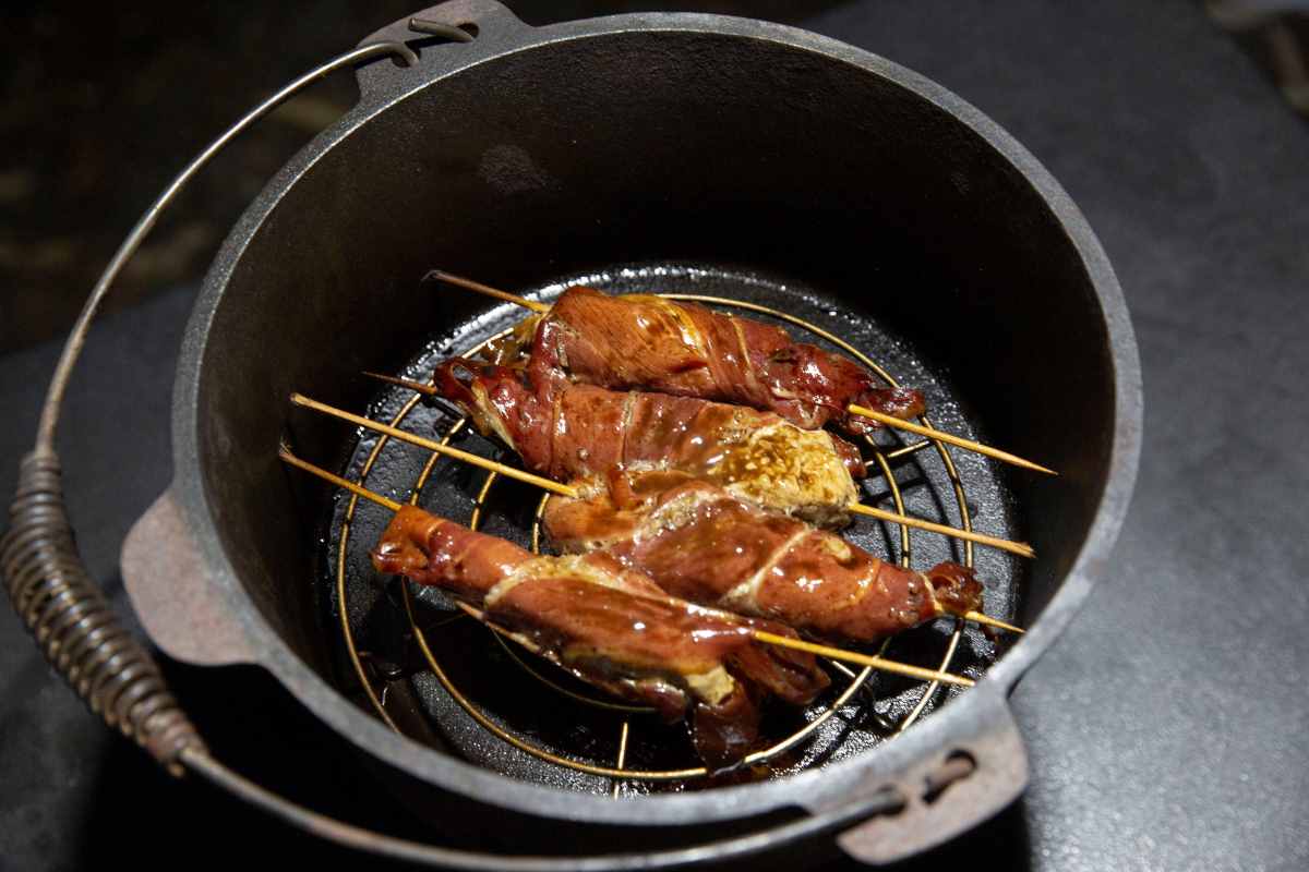 camp oven cooking