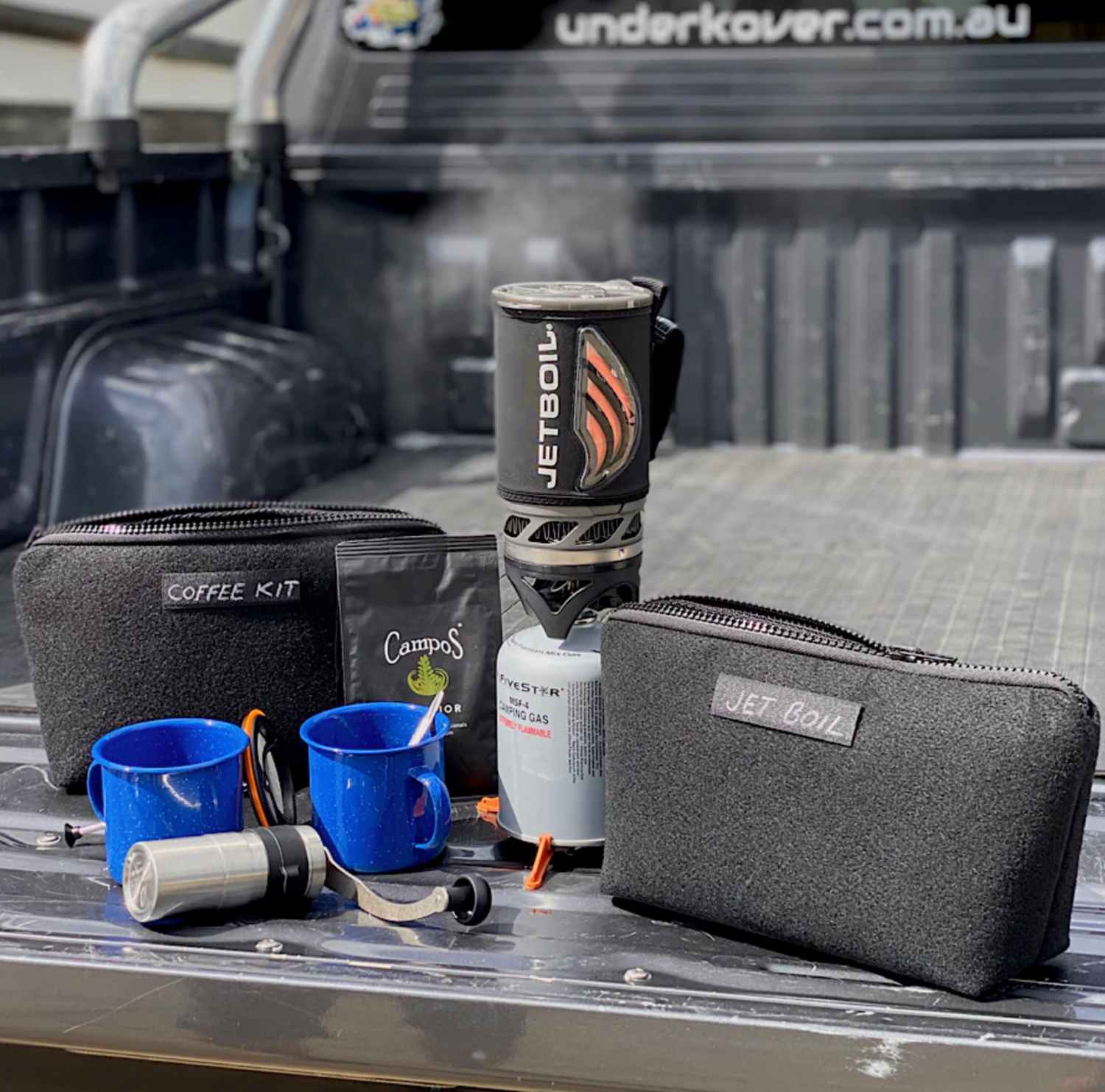 4WD rear cargo storage