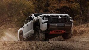 mitsubishi triton raider