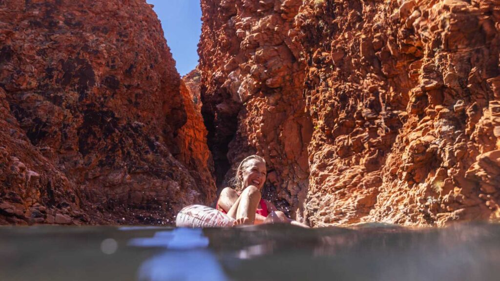 4WD road trip to Uluṟu