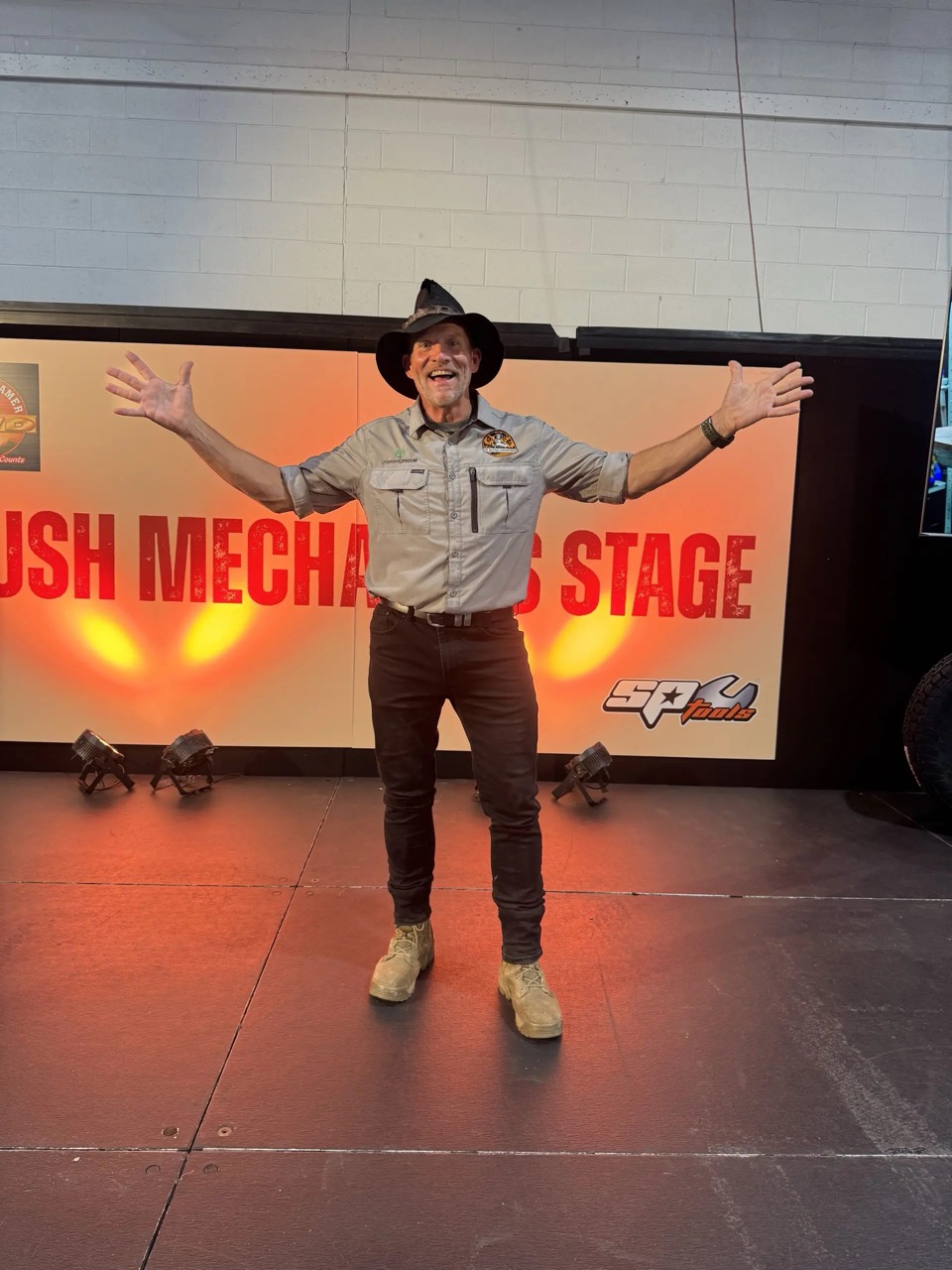 Jamie Hazelden presenting on the Bush Mechanics stage