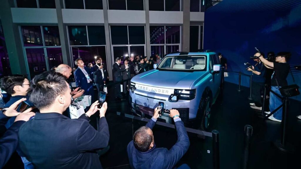 Freelander 8 Australia